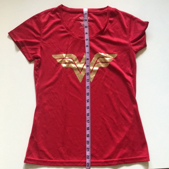 🎃Wonder Woman red jersey shirt- Small - Picture 5 of 7
